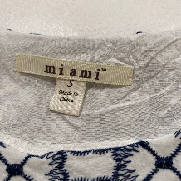 Miami Blue White Embroidered Sleeveless Tank Top Women’s Small - Picture 3 of 7